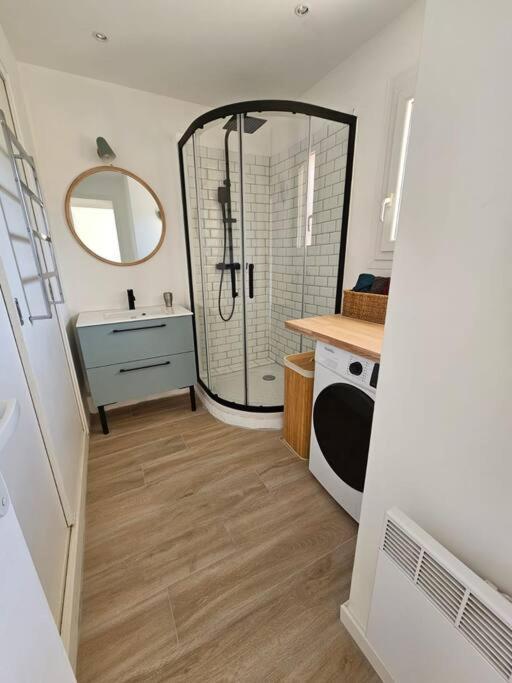 Tres Bel Appartement Vue Mer Six-Fours-les-Plages Exterior photo