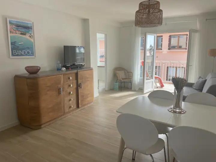 Tres Bel Appartement Vue Mer Six-Fours-les-Plages Exterior photo