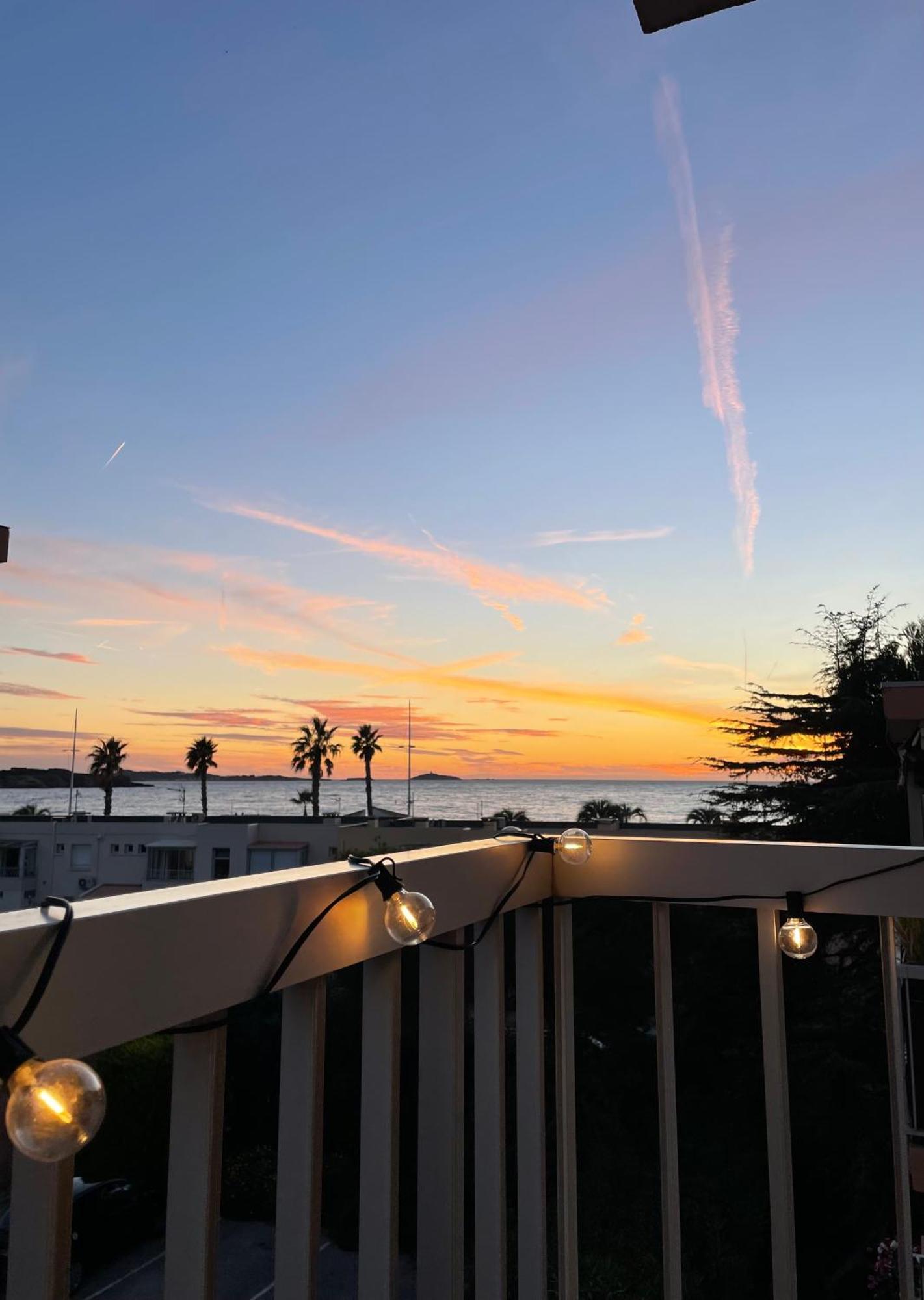 Tres Bel Appartement Vue Mer Six-Fours-les-Plages Exterior photo